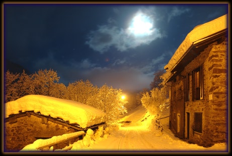 La notte magica di luna piena a Roncobello e Capovalle